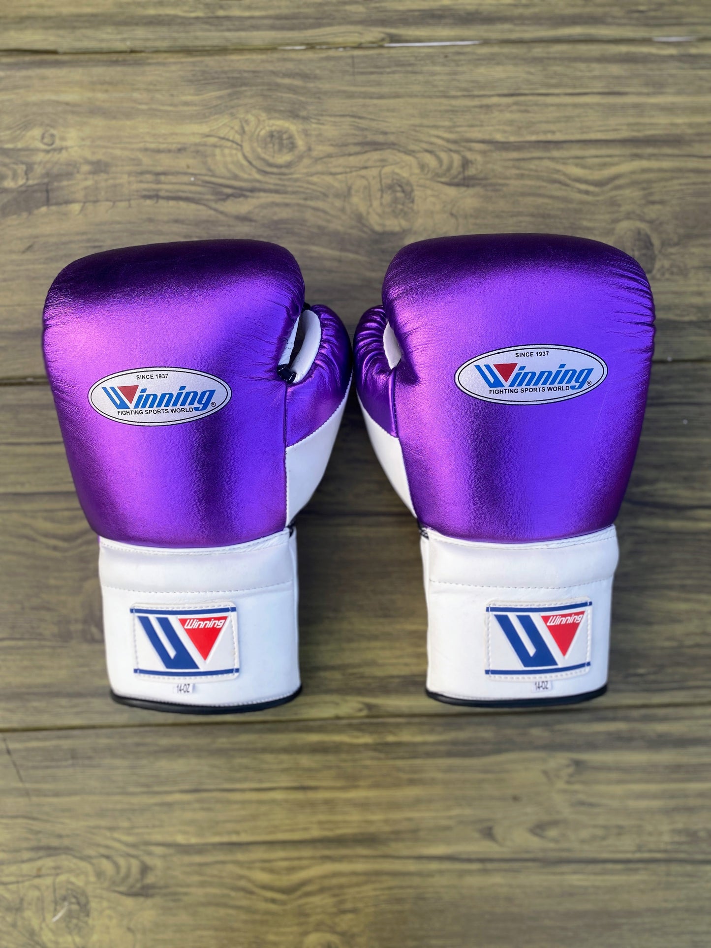 Winning Boxing Gloves Set White/Purple Protective Gear