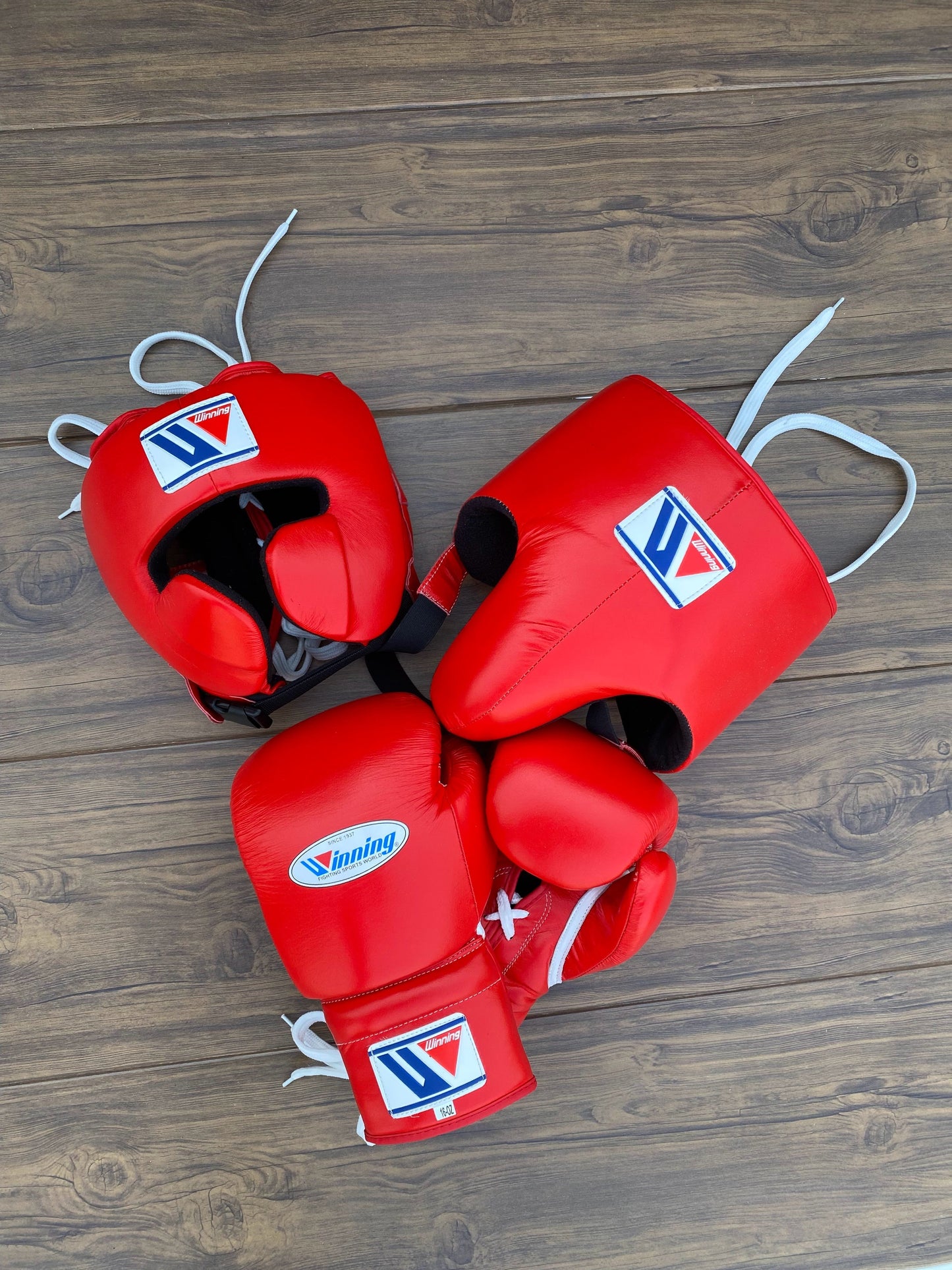 Winning Boxing Gloves Set Red Lace-Up Gloves