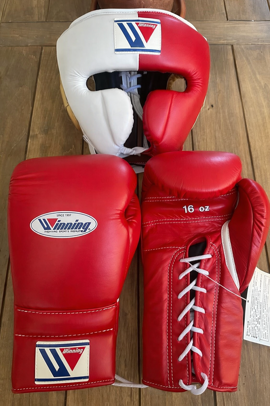 Winning Boxing Gloves Set White/Red Complete Set