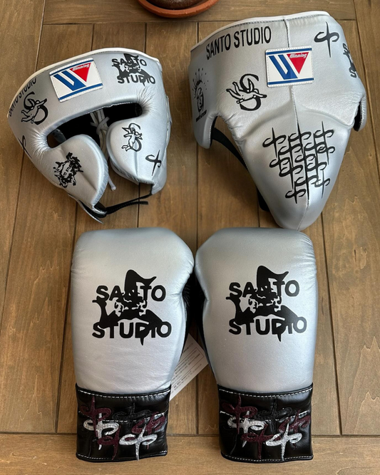 Winning Boxing Gloves Set Silver/Dark-Brown Lace-Up Gloves