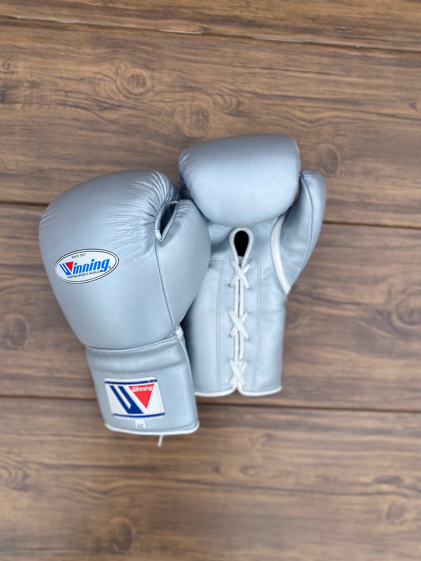 Winning Boxing Gloves Set Silver Sparring Set
