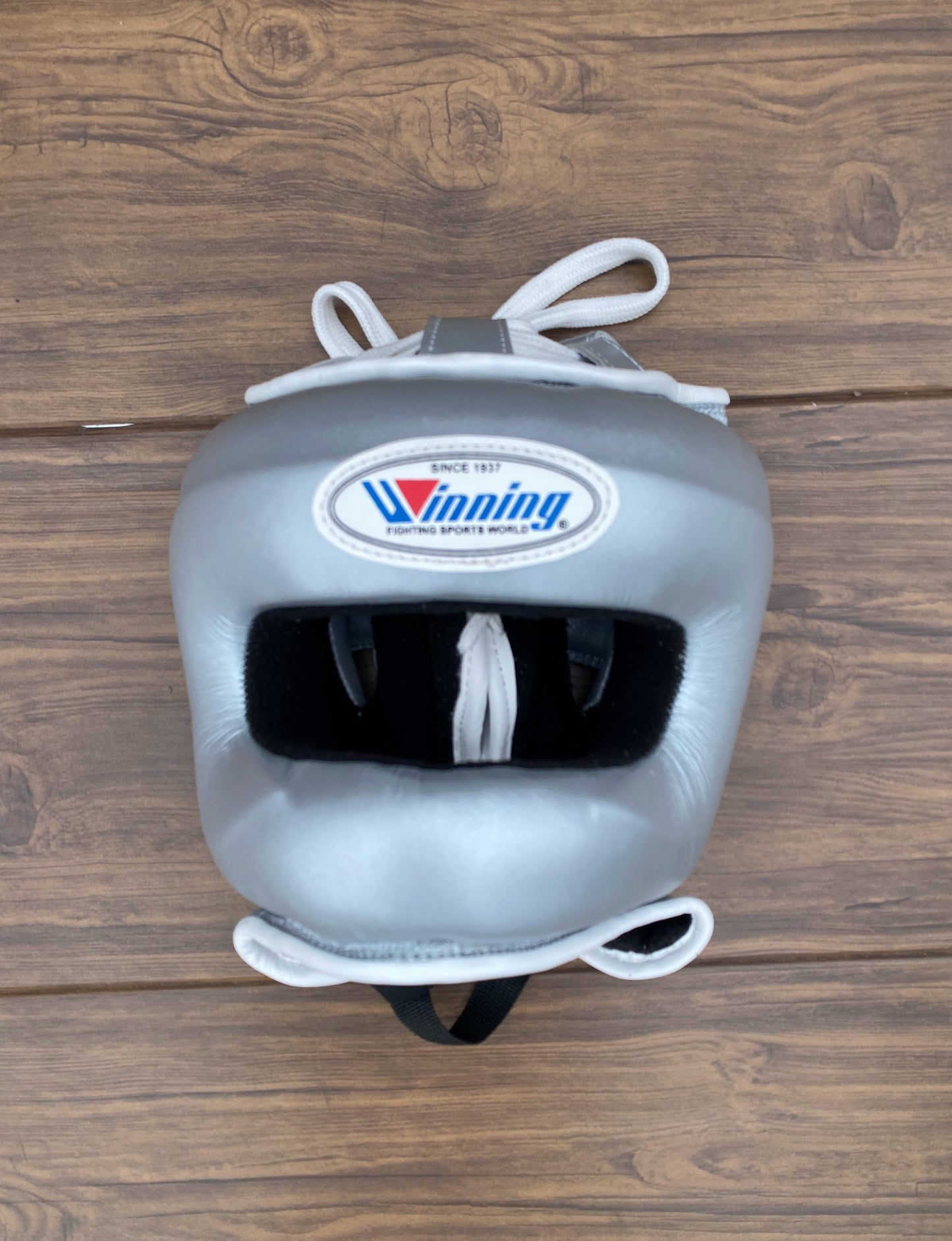 Winning Boxing Gloves Set Silver Sparring Set