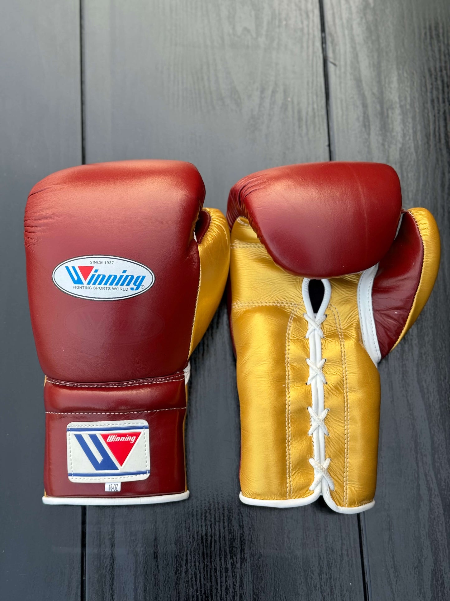 Winning Boxing Gloves Maroon/Gold Competition